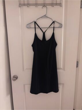 Quince — Ultra Form Active Dress